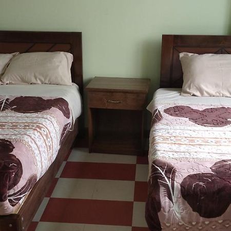 Hostal Eterna Primavera 코파카바나 외부 사진